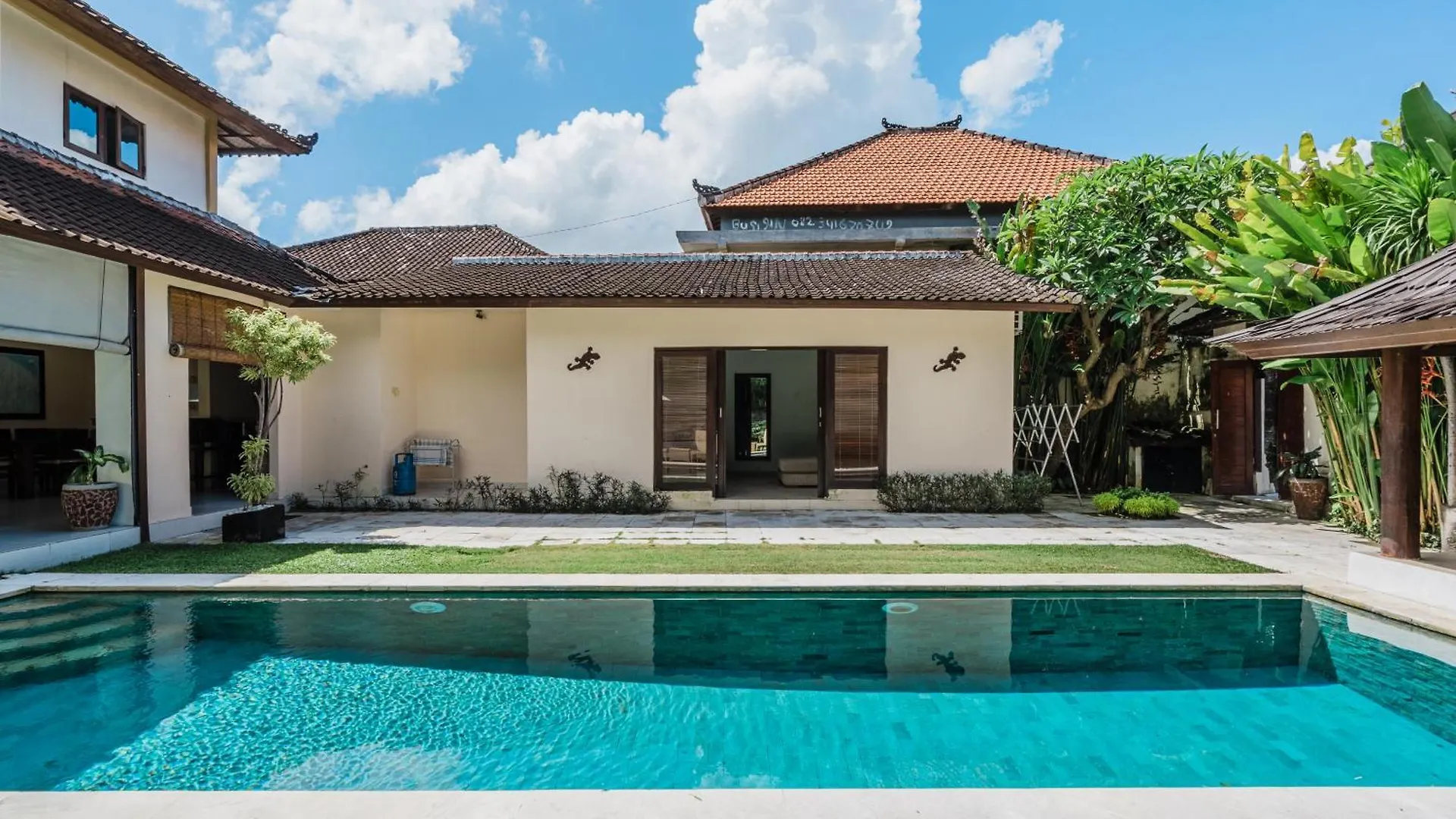 14 Bedroom Villa Vista Seminyak