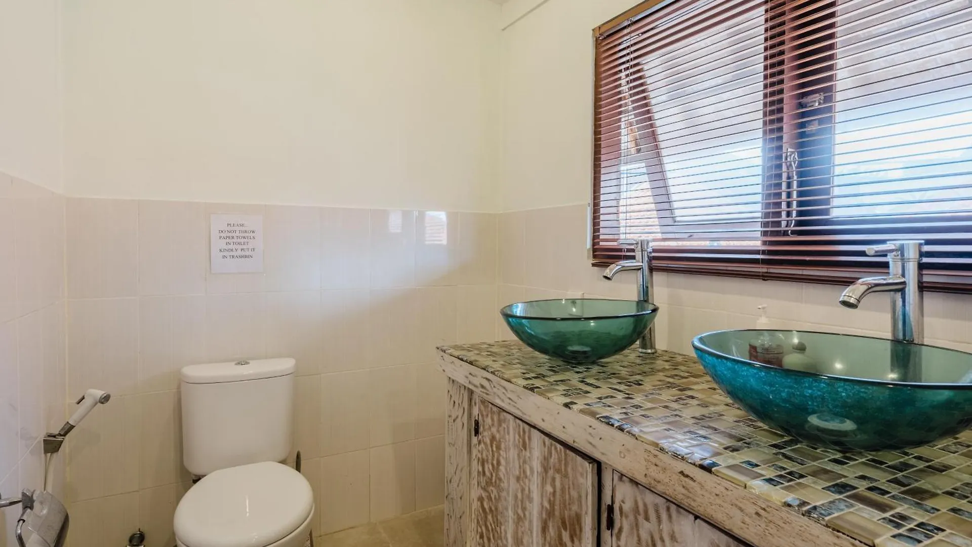 14 Bedroom Villa Vista Seminyak 0*, スミニャック