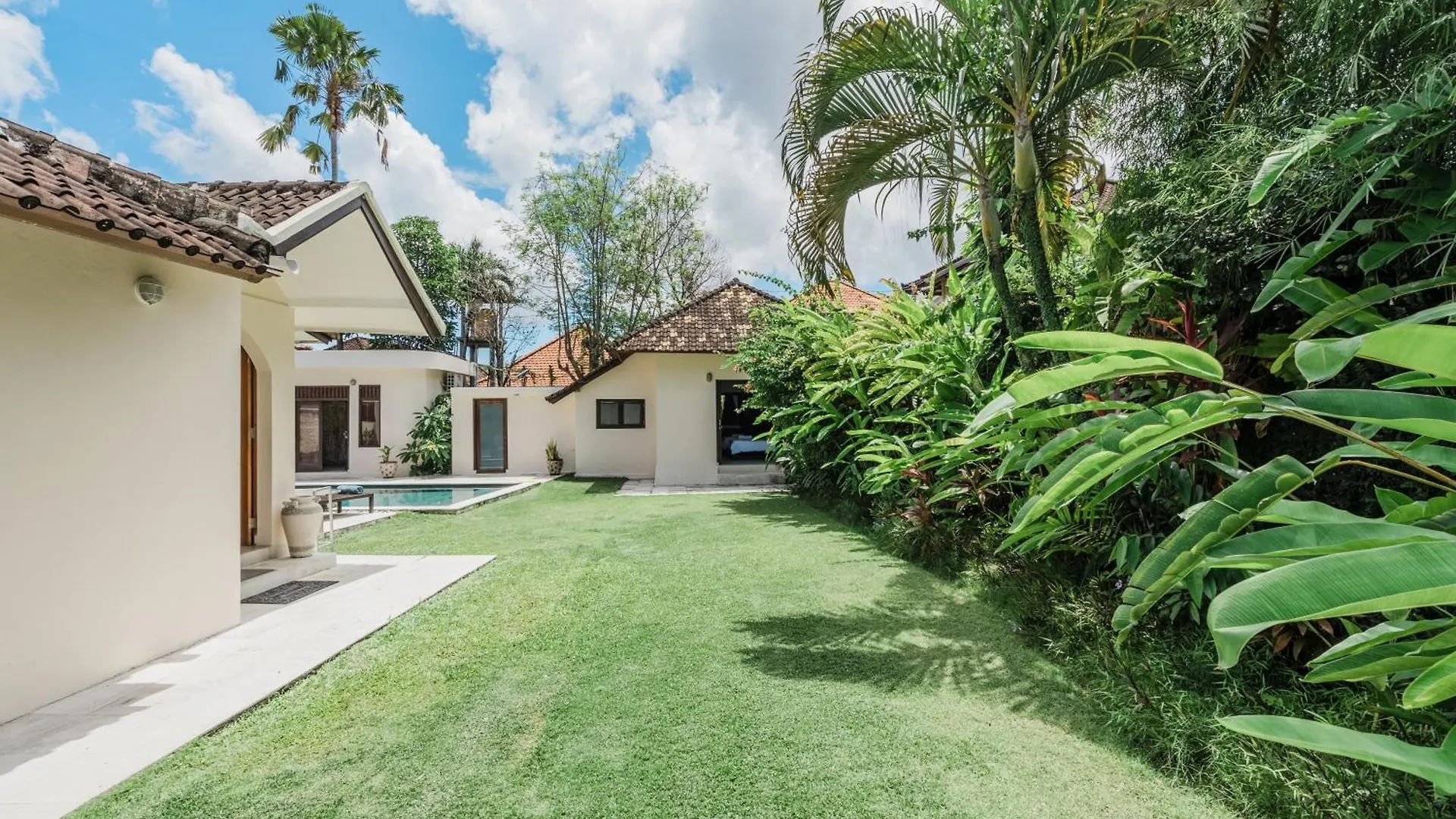 14 Bedroom Villa Vista Seminyak