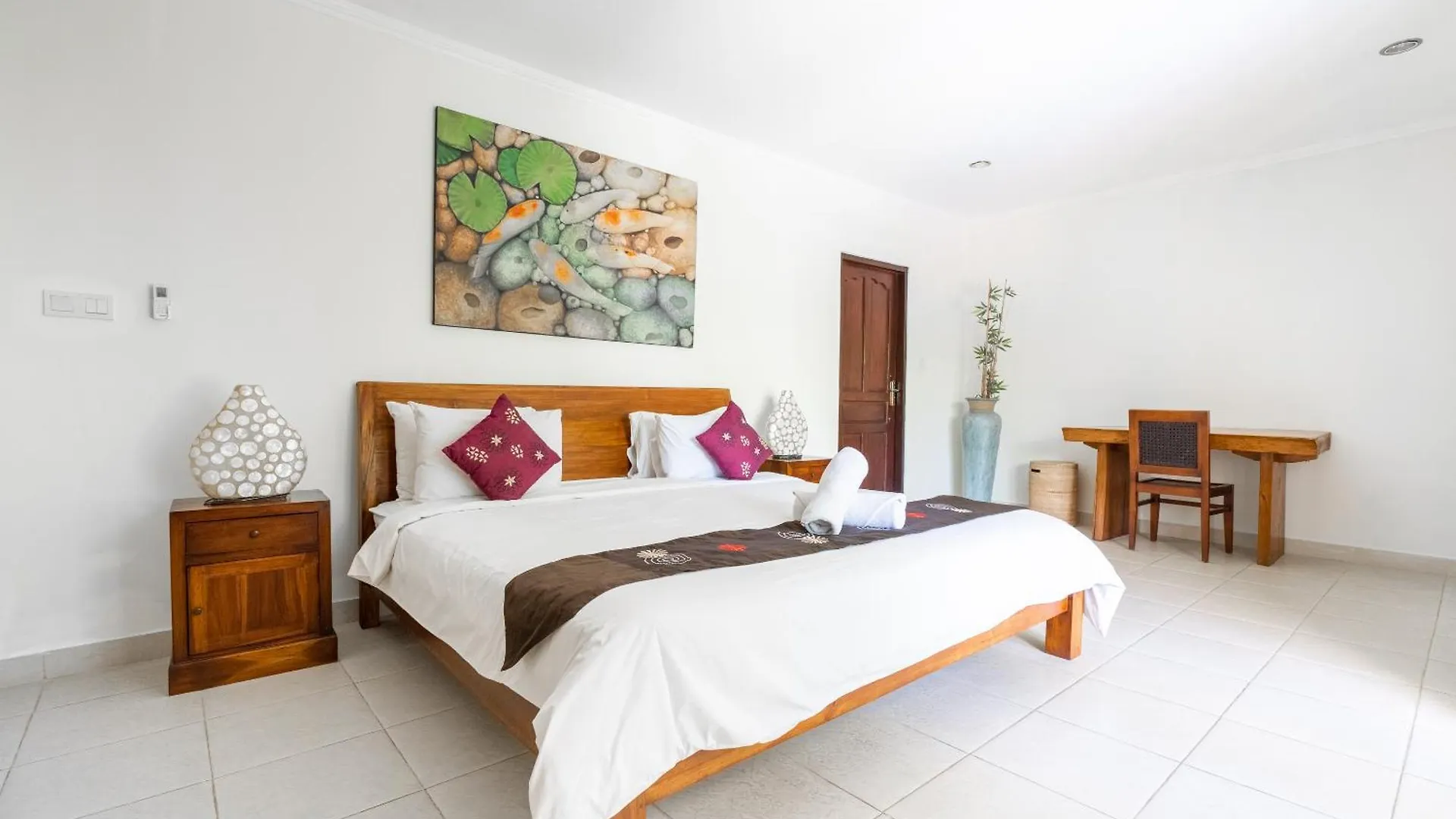 14 Bedroom Villa Vista Seminyak 0*, スミニャック