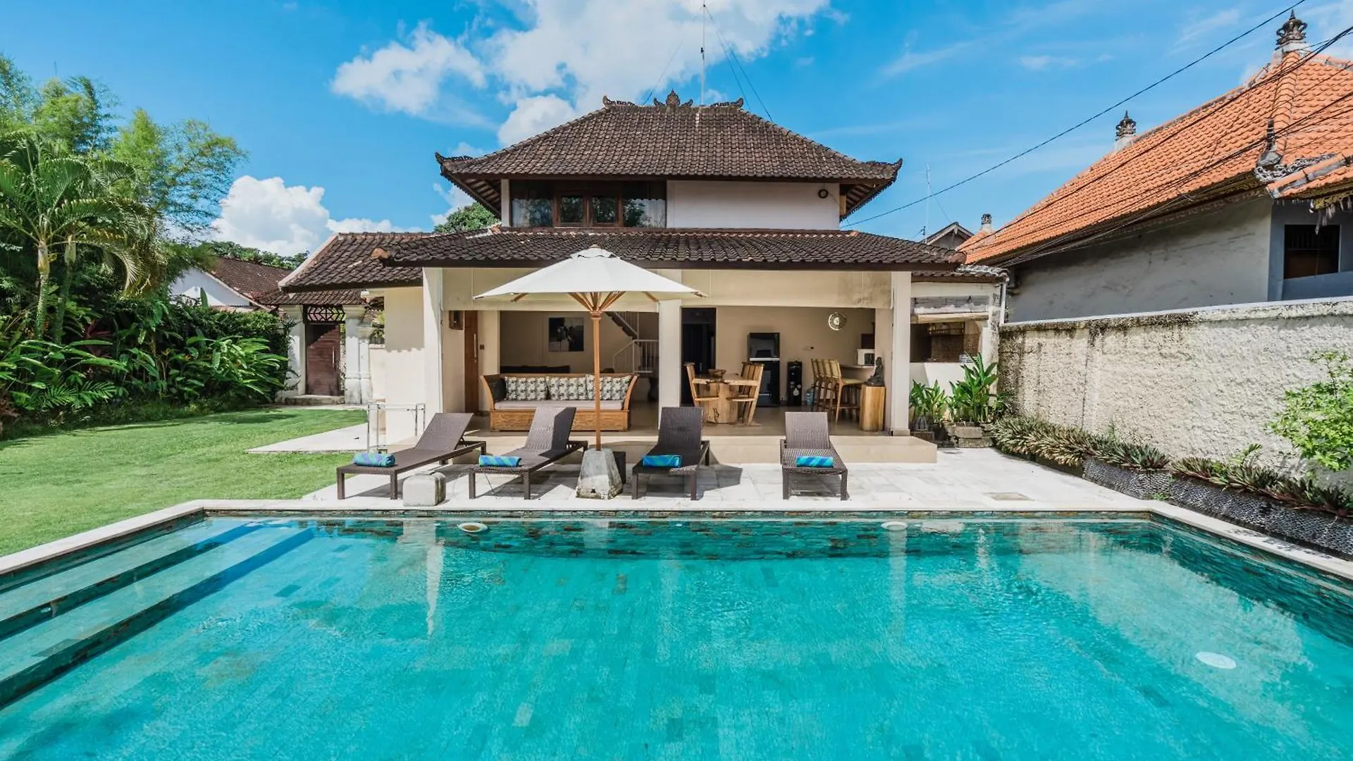 14 Bedroom Villa Vista Seminyak  スミニャック